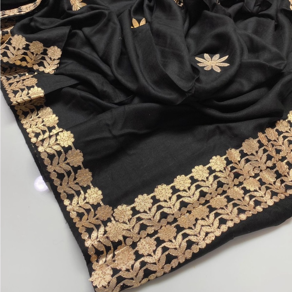 Beautiful cashmere shawl sold out